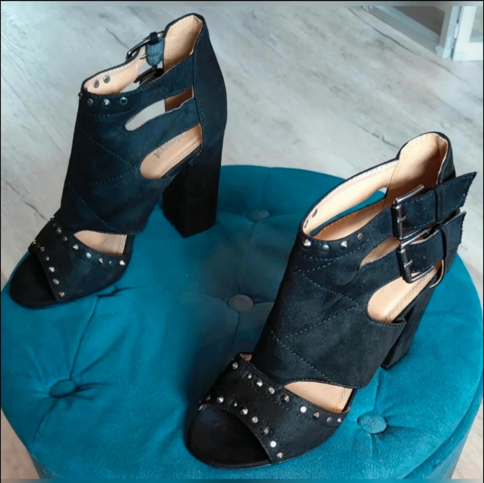 Stylish Black sandals with studs Eksept size 38 – photo 6